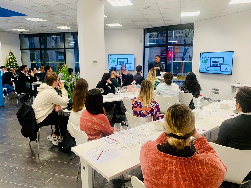 Seminario de vino para equipo